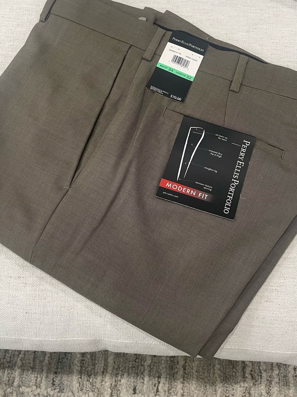 Perry Ellis Modern Fit Dress Shorts – Olive Brown